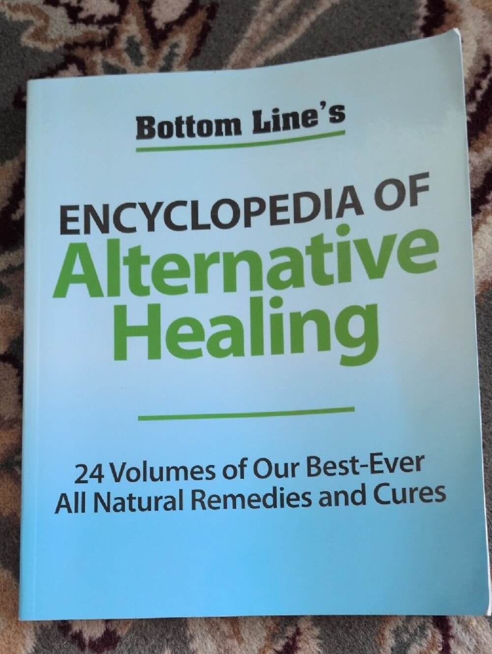 Assorted Books - Picture 2 of 4